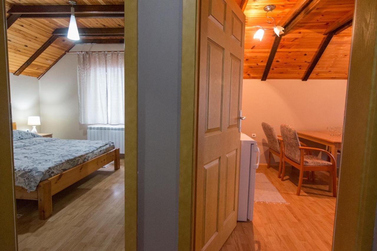 Apartments Andric Kaludjerske Bare Eksteriør billede